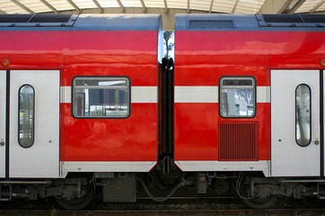 the train station in tel-aviv