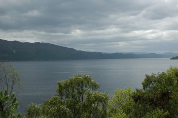 Fototapeta na wymiar Jezioro Loch Ness, Szkocja