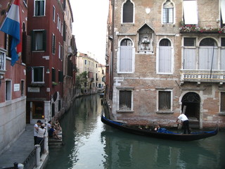 Fototapeta na wymiar na ulicy Wenecji