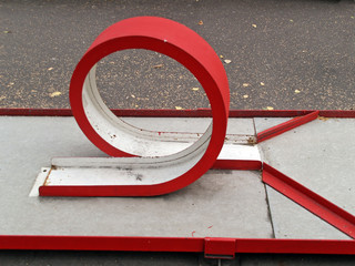 the dead-loop mini-golf playing field