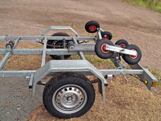 details of yacht transporting trailer