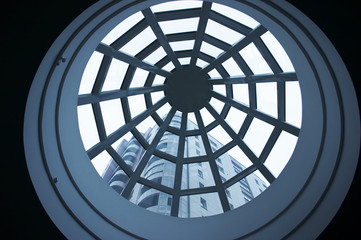 Naklejka premium atrium, looking up