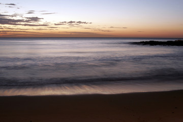Fototapeta na wymiar beach sunrise