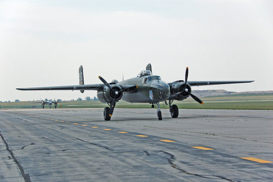 world war b-25 mitchell bomber