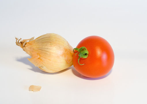 tomate und zwiebel ao_060823_2376.cr2