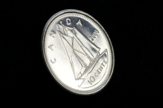 2006 Canadian Dime Front