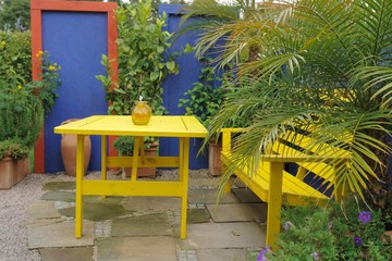 gartenbank und tisch