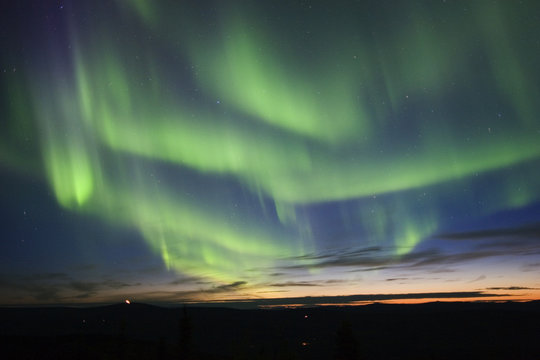 filli the sky with northern light