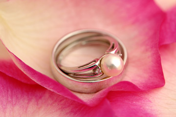 pearl ring