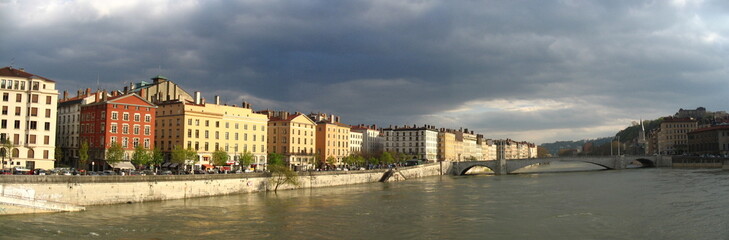 lyon - quai de saône