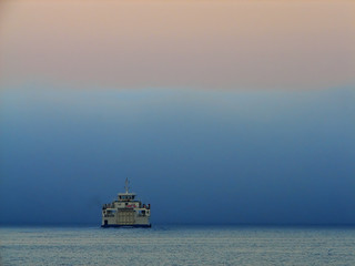 Fototapeta premium ship in sea