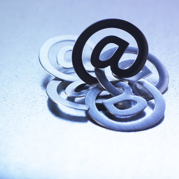 Arobases 이미지 – 찾아보기 44 스톡 사진, 벡터 및 비디오 | Adobe Stock