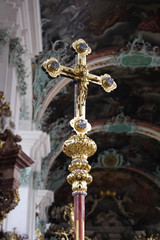 Fototapeta na wymiar Święty Krzyż żółć