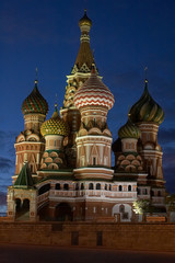 Fototapeta na wymiar st. basil cathedral inthe evening. moscow, russia