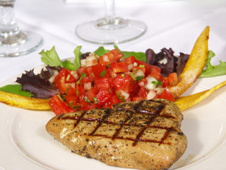 black pepper crusted tuna steak