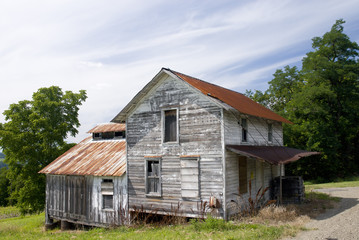 Fototapeta na wymiar opuszczony budynek