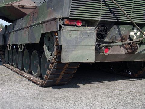 kampfpanzer - kettenantrieb