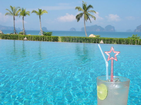 drink at the poolside