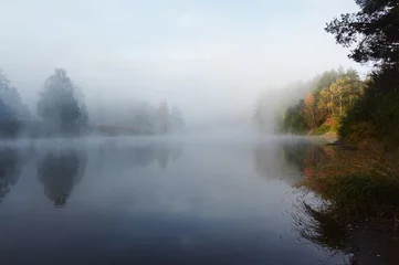 Cercles muraux Rivière brume matinale