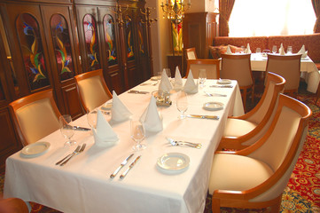 restaraunt ready for customers