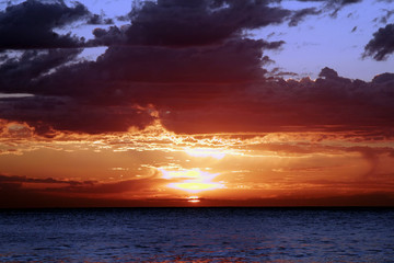 Fototapeta na wymiar red sunrise