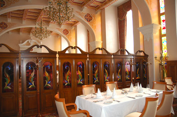 restaraunt ready for customers