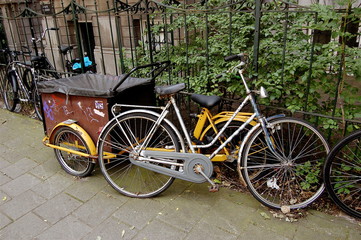Fototapeta na wymiar amsterdam taxi