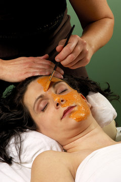 spa salon organic facial masque