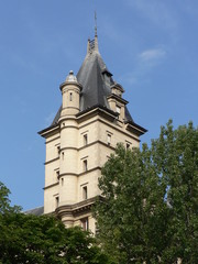 maison dans paris