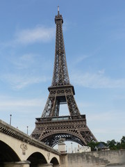 Fototapeta na wymiar Tour Eiffel 2