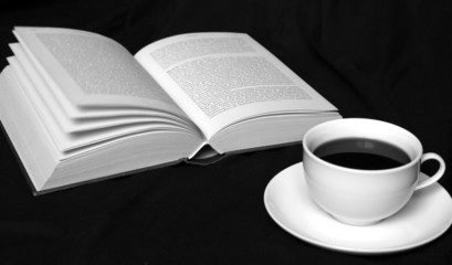 buch und kaffee