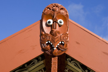 carved maori warrior - obrazy, fototapety, plakaty