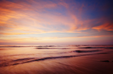 Fototapeta na wymiar sunset and ocean