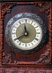 Fototapeta na wymiar old wooden clock
