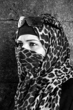 veiled middle eastern woman