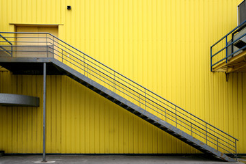 entrepôt jaune