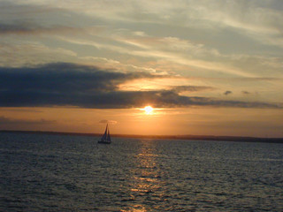 Fototapeta na wymiar sunset sailboat