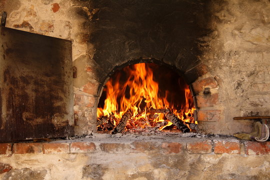 feuer im brotbackofen