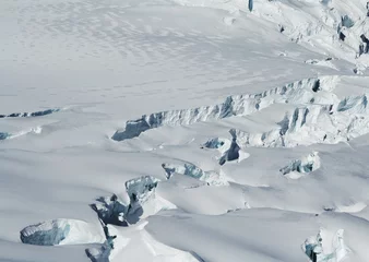 Cercles muraux Alpamayo snowcovered glacier