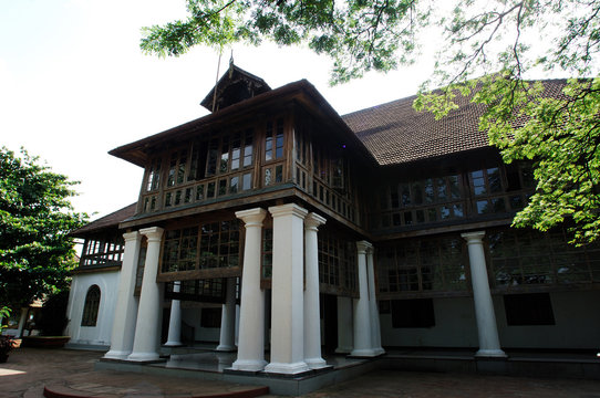 india, cochin: old dutch bolgatty palace