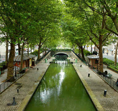 canal saint martin