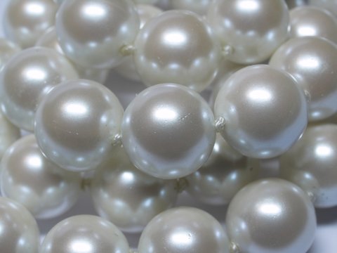 thread of pearls