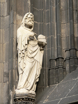 heiligenfigur mit bart