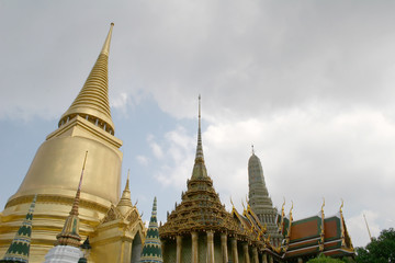 Fototapeta premium phra sri ratana chedi
