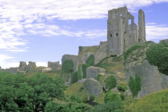 ruins of corfe castle 1
