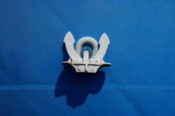 ship anchor © Alex Della