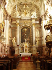 Fototapeta na wymiar Barokowy kościół wnętrze