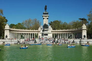 Photo sur Plexiglas Madrid lac de la bonne retraite parc de madrid