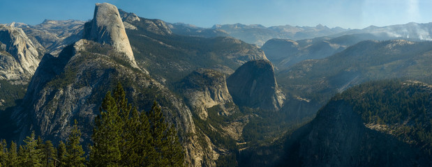 yosemite np landscape from mount washburn view poi © Sebastien Burel