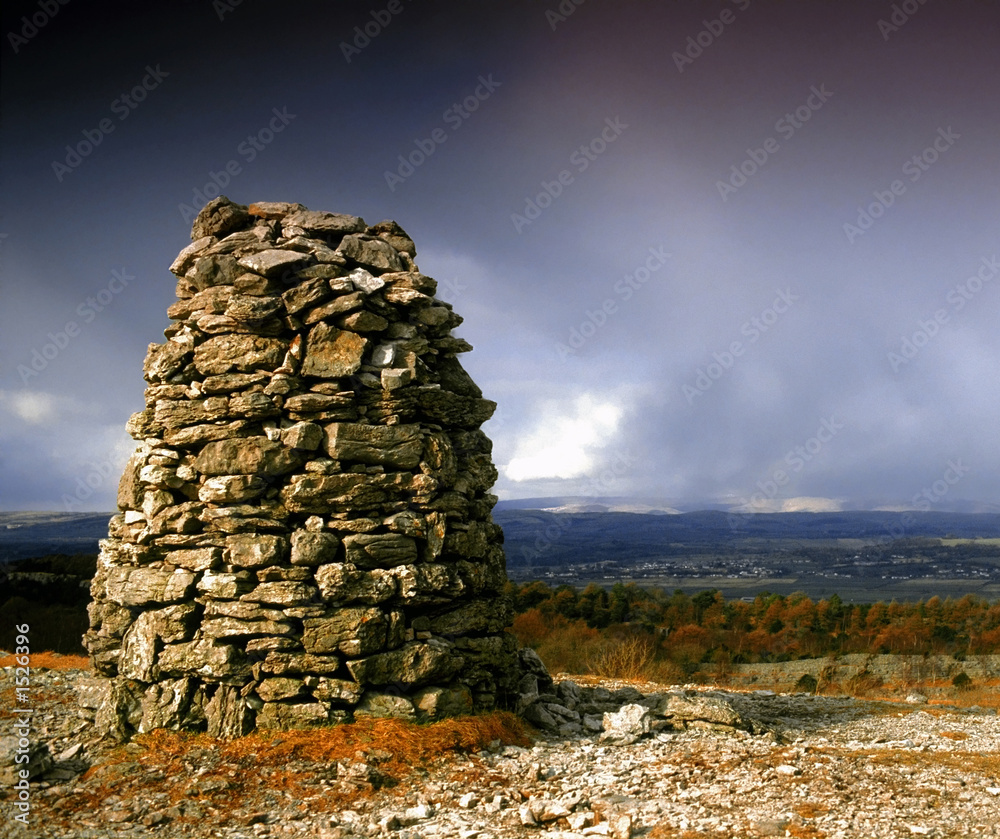 Sticker cairn fell